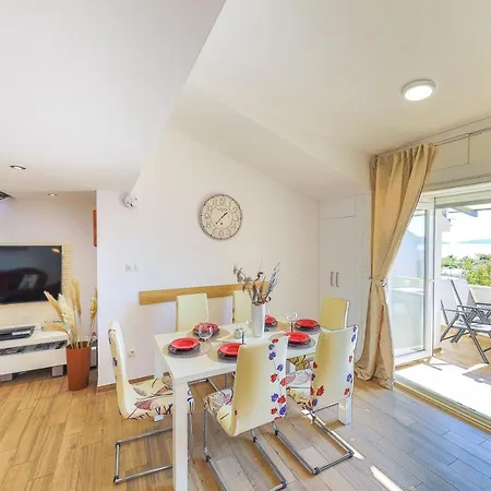 Perla Castellana Apartman *