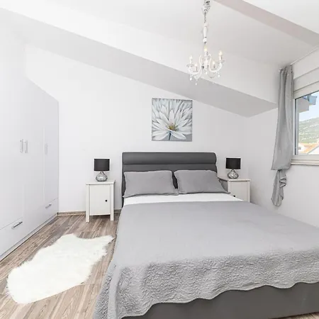 Perla Castellana Apartmán Kaštela