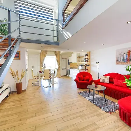 Perla Castellana * Kaštela